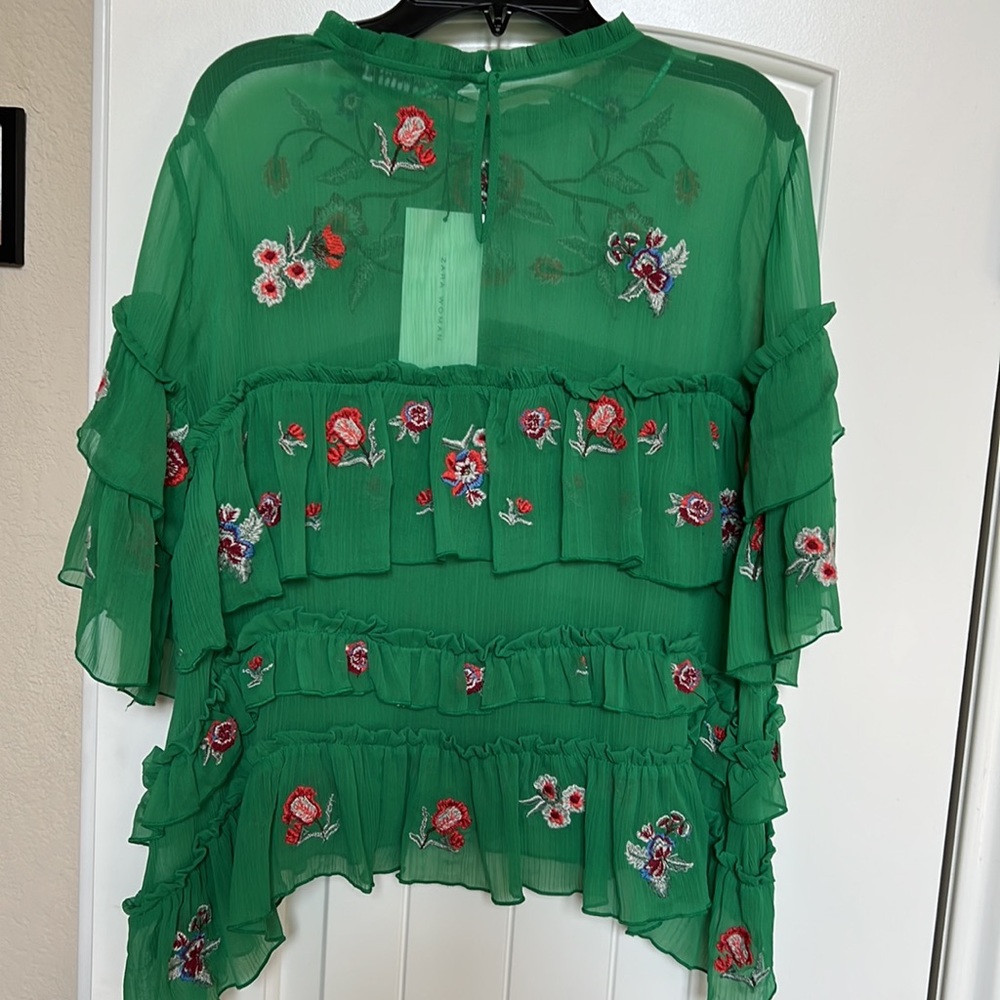 Zara Ruffled Floral Top - Picture 2 of 3